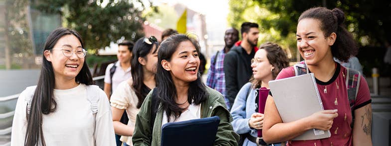 Our panel of graduates talk about student life at UTS College