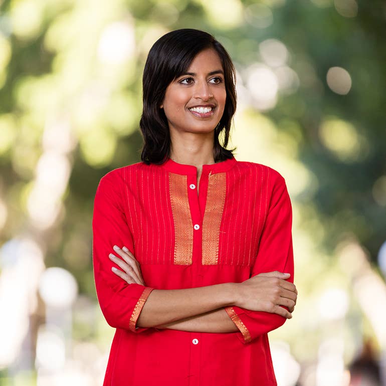 Deepa studied Bachelor of Business at UTS. She is now the Founder of Jhatkaa.org.