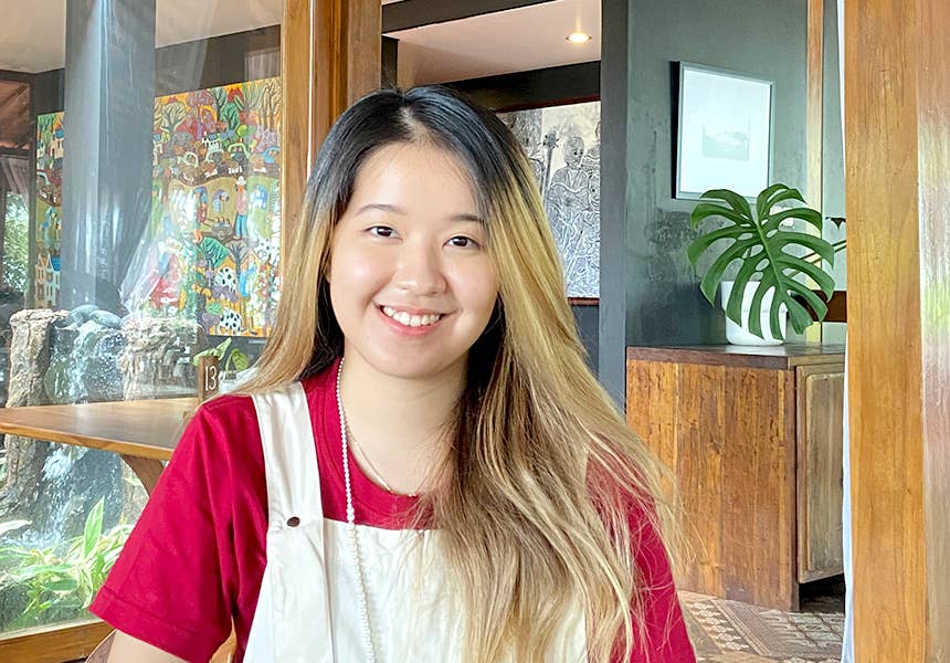 Outstanding Graduate award winner Venny was inspired by her high school teacher.