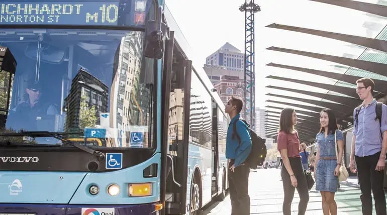 05-Student-Life-Living_in_Sydney-770x428-Bus