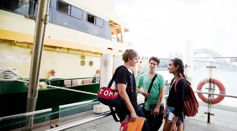 05-Student-Life-Living_in_Sydney-770x428-Ferry