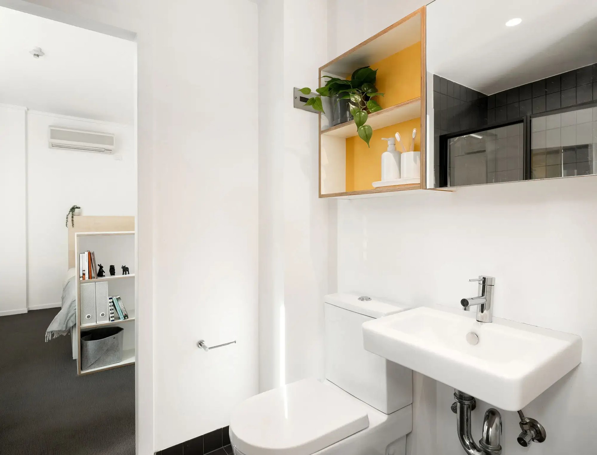 11_IgluCentral_Bathroom_web