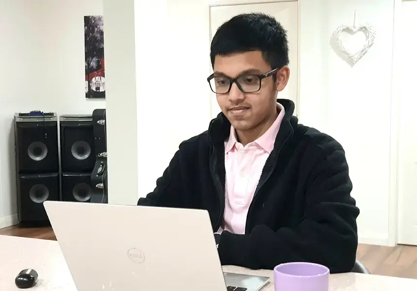 Zwe Htin Aung is studying for his Diploma of IT at UTS Insearch.