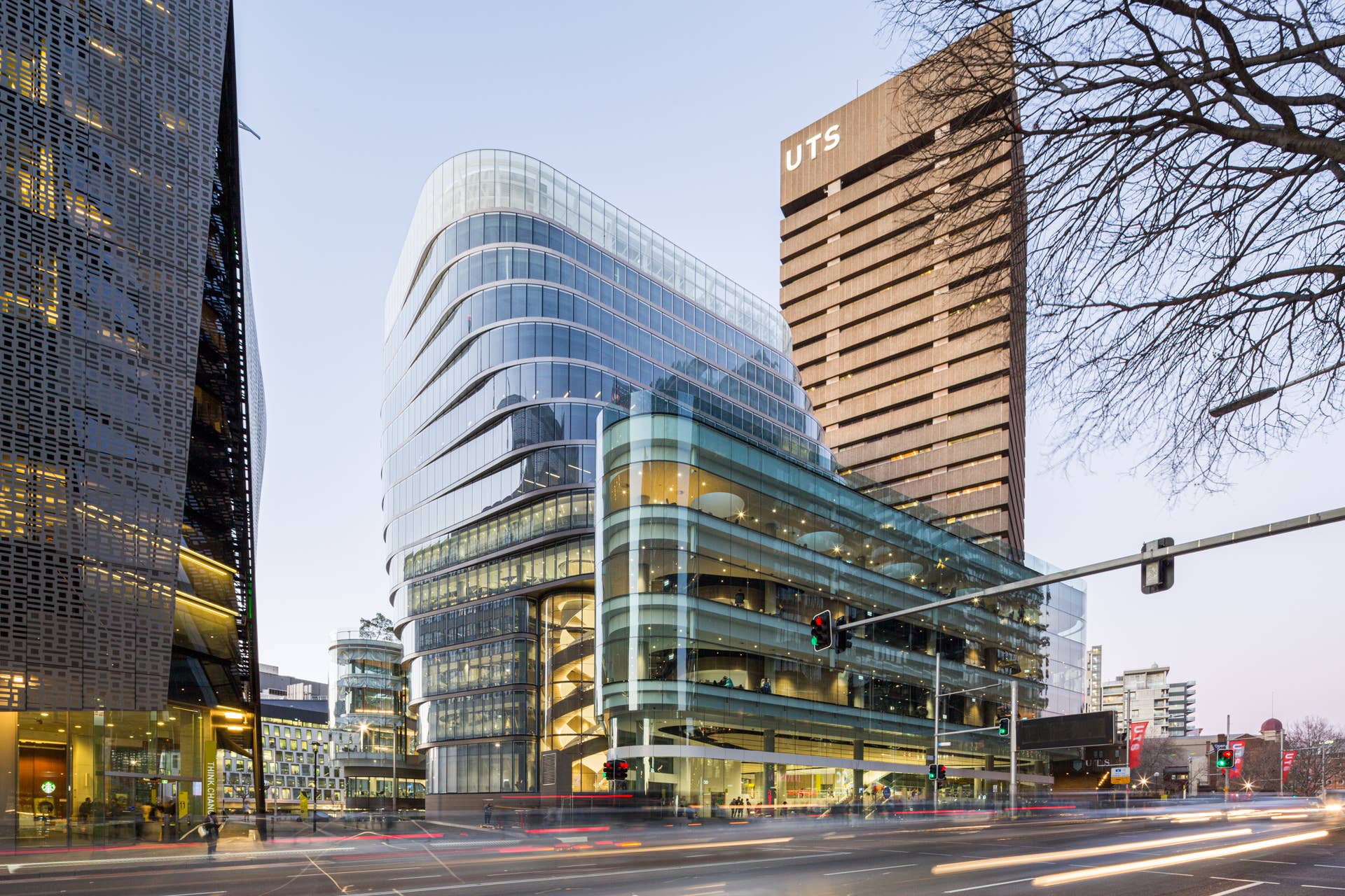 Building-2_UTS-Central_Broadway-1AndyRoberts_lr