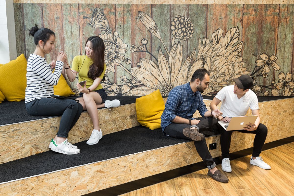 Make a confident start to your higher degree with a graduate certificate from UTS College.